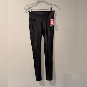 NWT Women’s Spanx Fuad Leather Leggings. Size Small